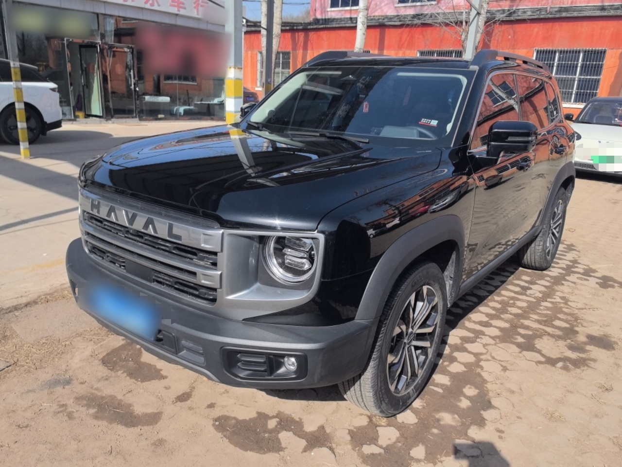 Под передней частью автомобиля