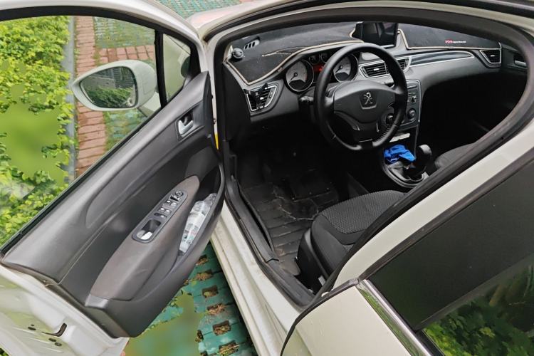 Used Peugeot 308 2014 Enjoy Edition Classic 1.6L Manual YouShang Model Driver Seat