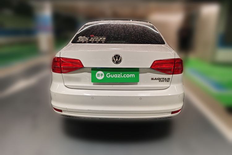 Used Volkswagen Sagitar 2017 230TSI Automatic Luxury Edition
