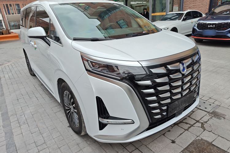 Used Denza D9 2022 DM-i 970 Four-Wheel Drive Flagship Model Front Right 45 Deg