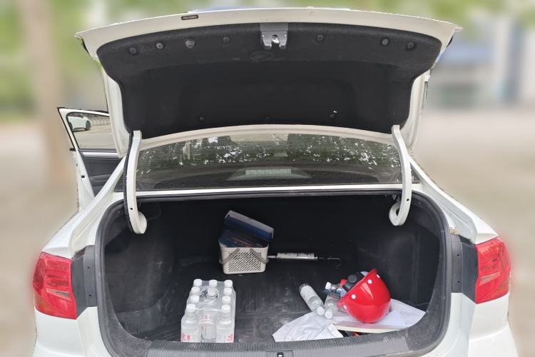 Used Volkswagen Bora 2018 1.5L Manual Fashion Model Trunk