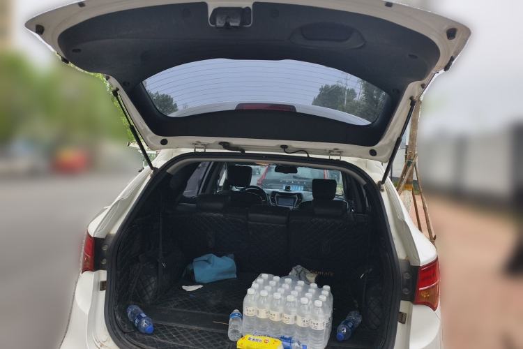 Used Hyundai Santa Fe 2013 Revised Version 2.4L Automatic All-Wheel Drive Luxury Trim Trunk