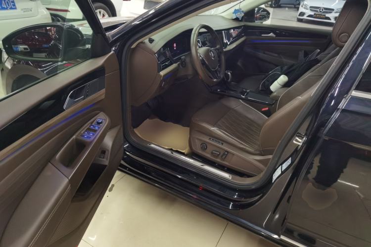 Used Volkswagen Passat 2019 330TSI Luxury Edition China VI Standard