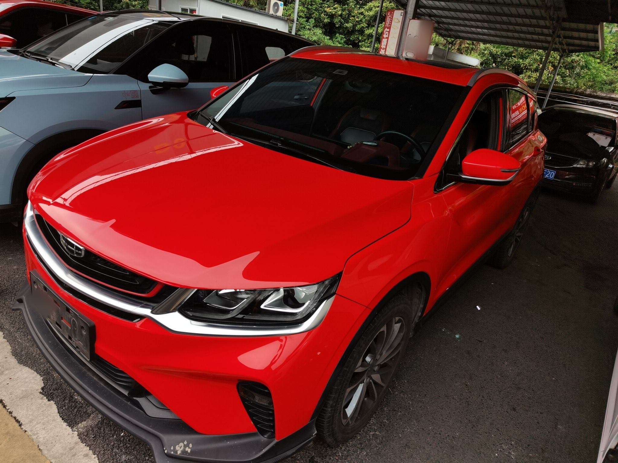 Под передней частью автомобиля