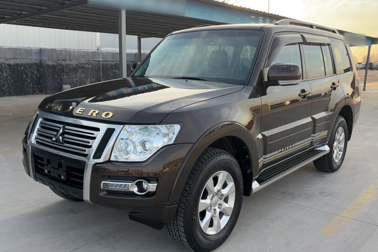 Used Mitsubishi Pajero 2018 3.0L Automatic Comfort Edition