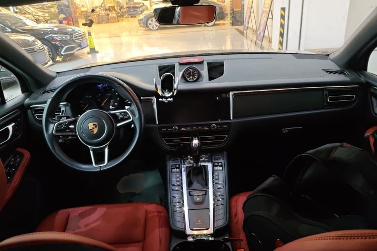 Used Porsche Macan 2018 Macan 2.0T Center Console