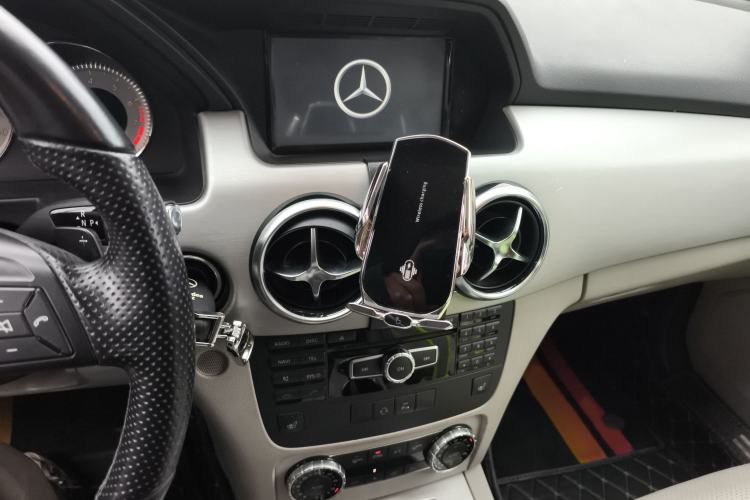 Used Mercedes-Benz GLK-Class 2013 GLK 300 4MATIC Dynamic Sunroof Model