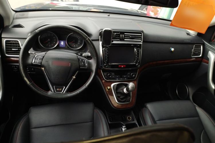 Used Haval H6 2015 Revised Version Sport Edition 1.5T Manual Transmission Two-Wheel Drive Elite Grade
