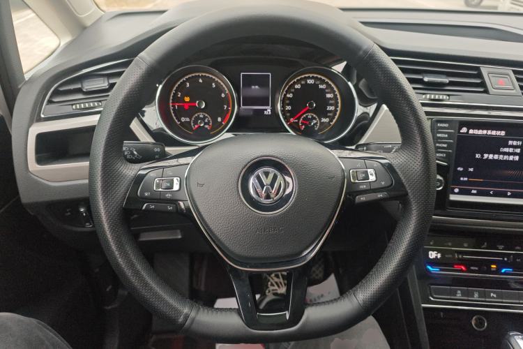 Used Volkswagen Touran 2021 Volkswagen Touran L 280TSI DSG Boundary Edition 7-Seater
