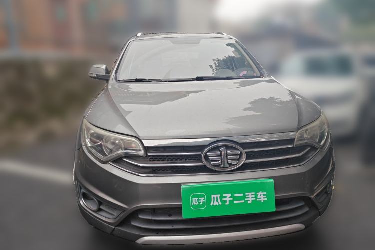 Used FAW Senya R7 2016 1.6L Manual Luxury Model Front