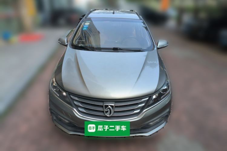 Used Baojun 310W 2017 1.5L Manual Fashion Model China V
