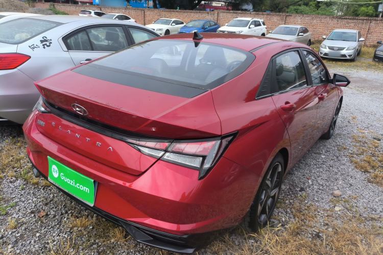 Used Hyundai Elantra 2021 1.5L CVT GLX Elite Edition Rear Right 45 Deg