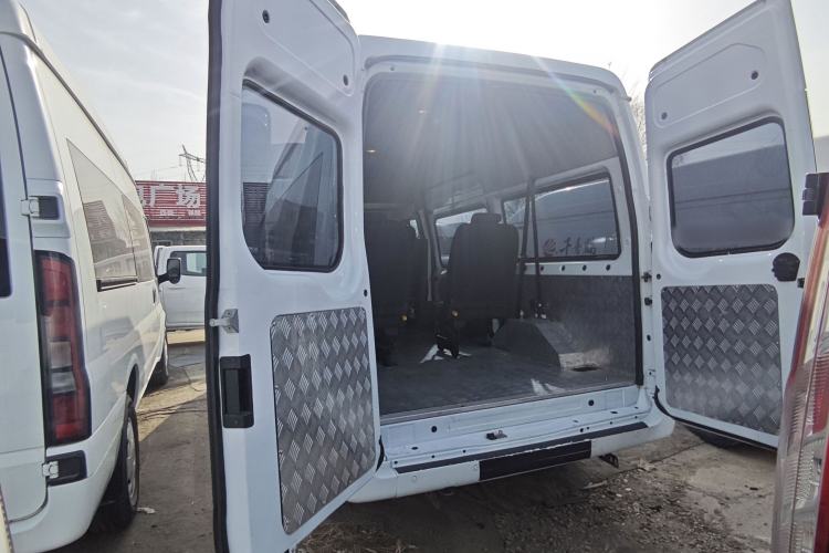 Used JMC Fushun 2023 2.0T Automatic Mid-Range High-Roof Commercial Multi-Purpose 7-Seater Passenger Vehicle