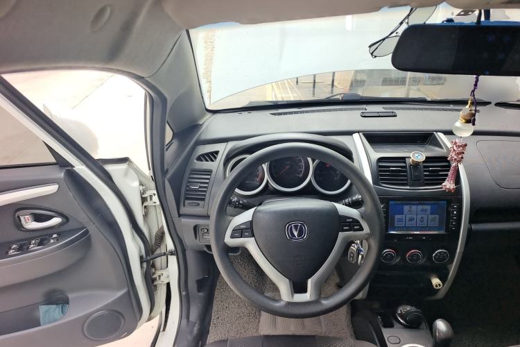 Used CHANGAN CX20 2014 1.4L IMT Sunroof Navigation Version China IV Standard
