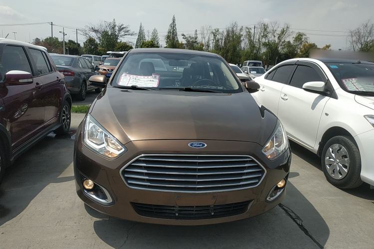 Used Ford Escort 2015 1.5L Manual Fashion Edition