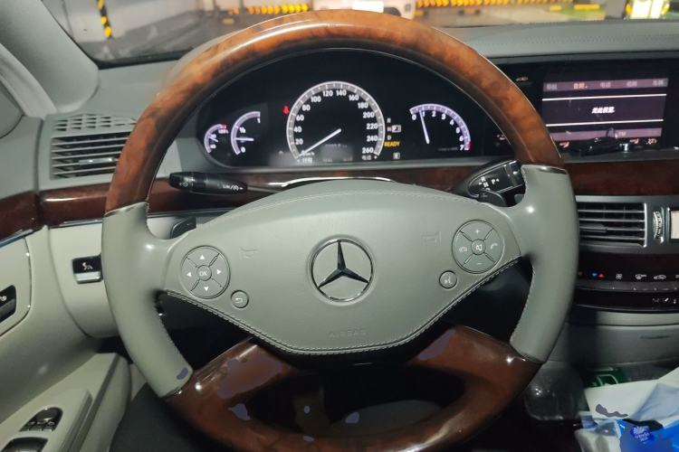 Used Mercedes-Benz S-Class 2010 S 400 L HYBRID Steering Wheel