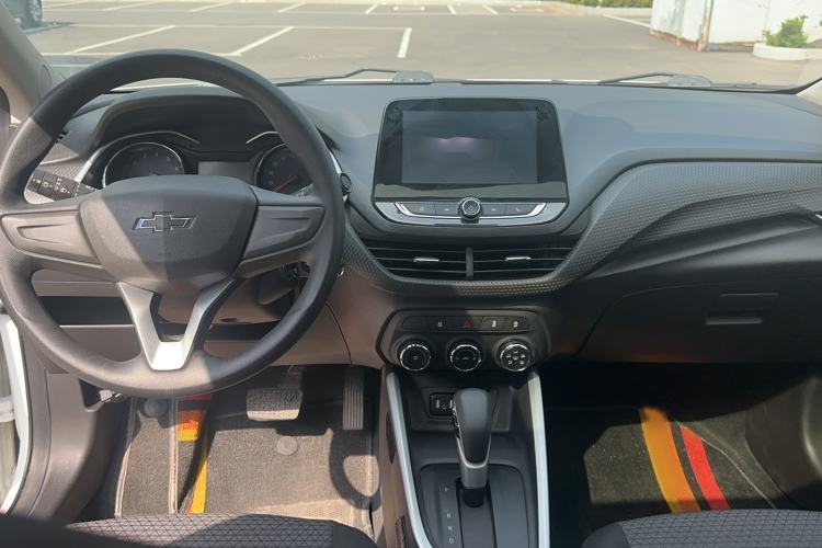 Used Chevrolet Cavalier 2020 Redline 325T Automatic Xinshang Edition China VI Standard Center Console