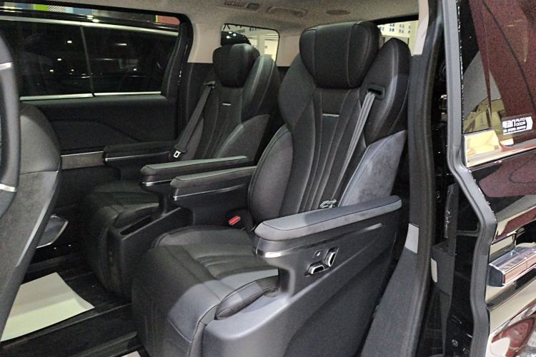 Used Hongqi HQ9 PHEV 2024 2.0T Four-Wheel Drive Business Edition Left Rear Seat