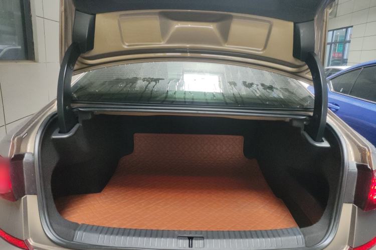 Used Volkswagen Passat 2020 330TSI Luxury Edition China VI
