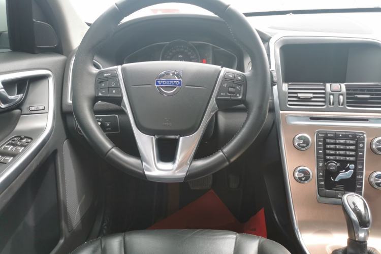 Used Volvo XC60 2016 T5 Smart Upgrade Model