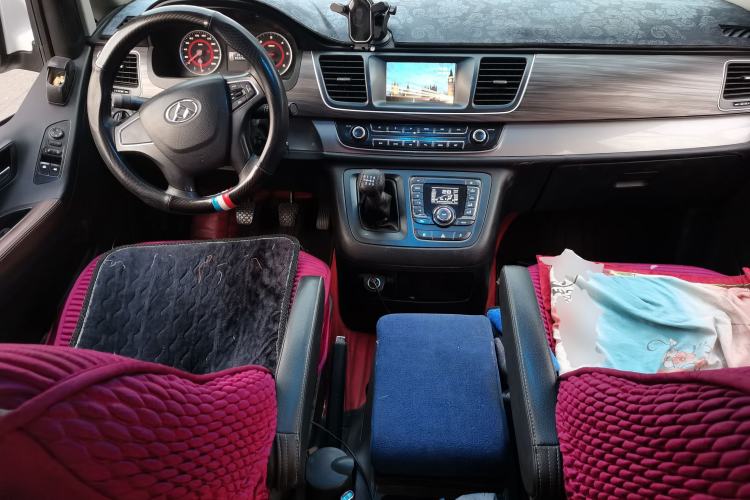 Used SAIC MAXUS G10 2018 PLUS 1.9T Manual Elite Edition Diesel Center Console