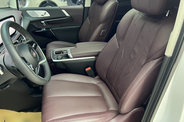 Used Buick Century 2023 2.0T Six-Seater Yinshi Edition
