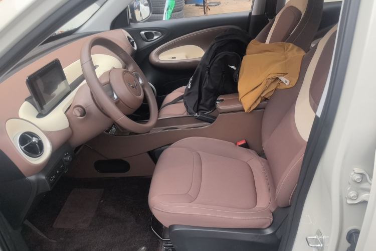 Used Wuling Bingo 2025 203km Light Edition Left Front Seat
