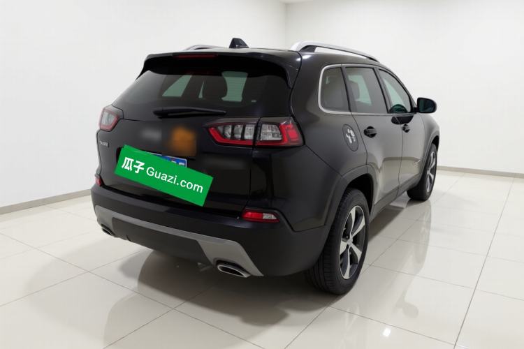 Used Jeep Cherokee 2020 2.0T Two-Wheel Drive Leading Edition Rear Right 45 Deg