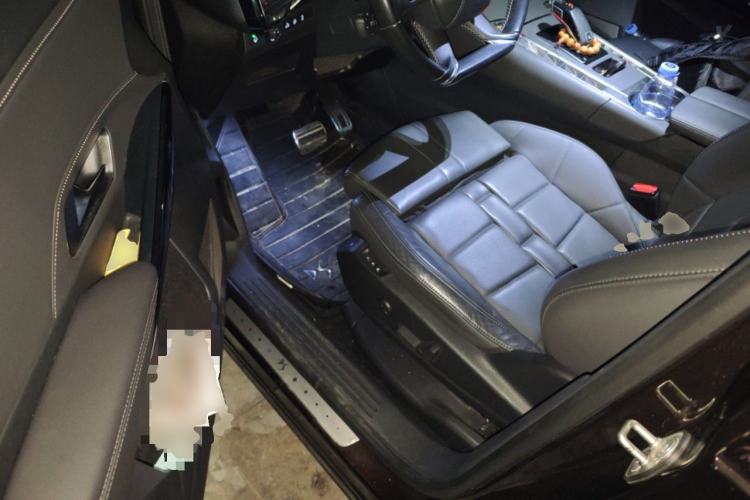 Used DS 7 2018 45THP Opera Edition Driver Seat