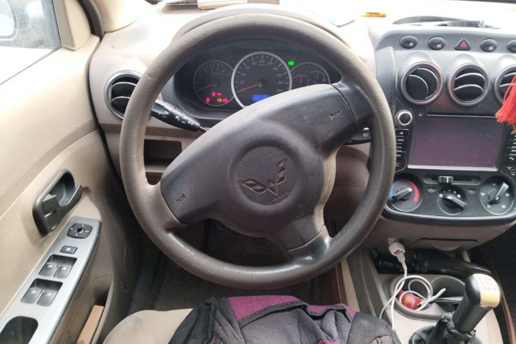 Used Wuling Hongguang 2014 1.2L Standard Model China IV