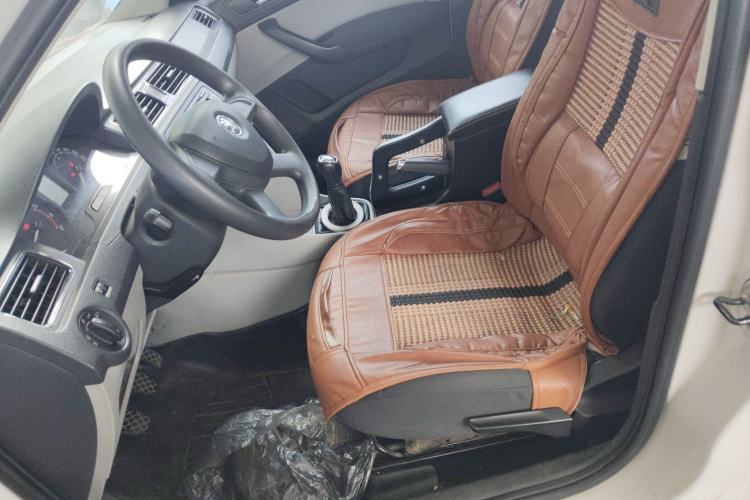 Used Skoda Rapid 2013 1.6L Manual Smart Selection Model
