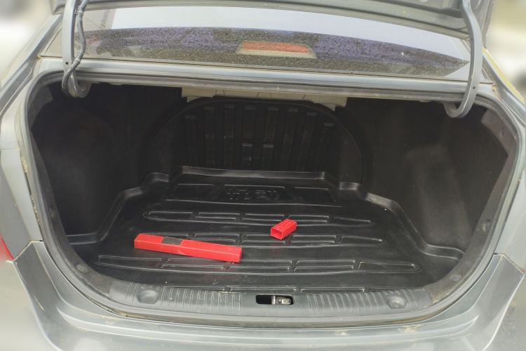 Used Hyundai Celesta 2011 1.6L Automatic Comfort Edition Trunk