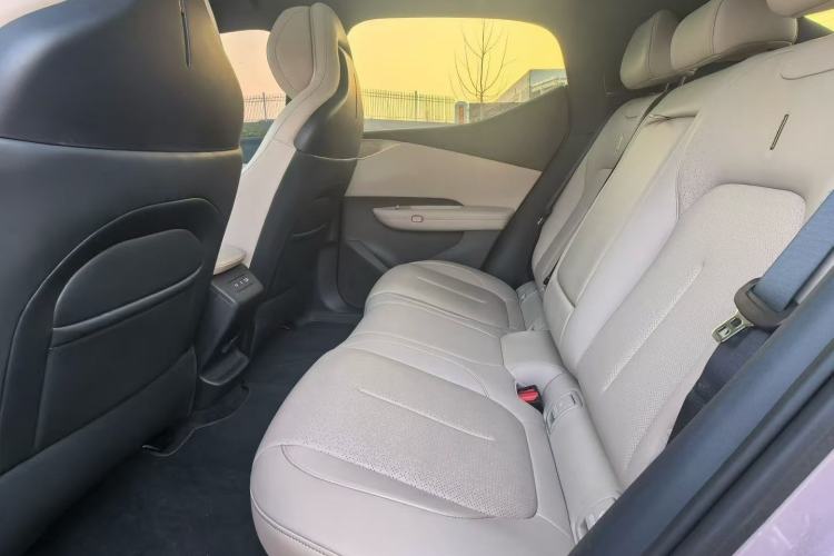 Used Lynk & Co Z20 2025 530 km Range Rear-Wheel Drive Pro
