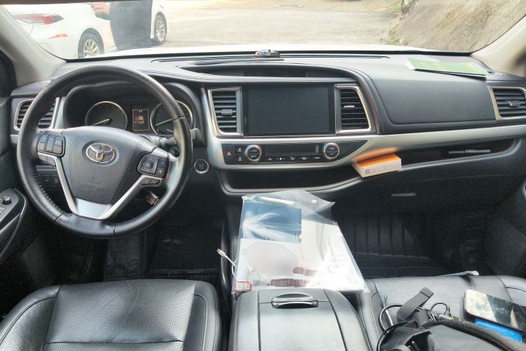 Used Toyota Highlander 2018 2.0T Four-Wheel Drive Prestige Version 7 Seats China V Emission Standard