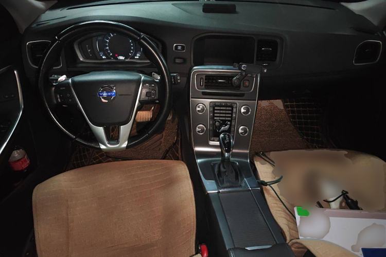 Used Volvo V60 2015 T5 Zhiya Edition