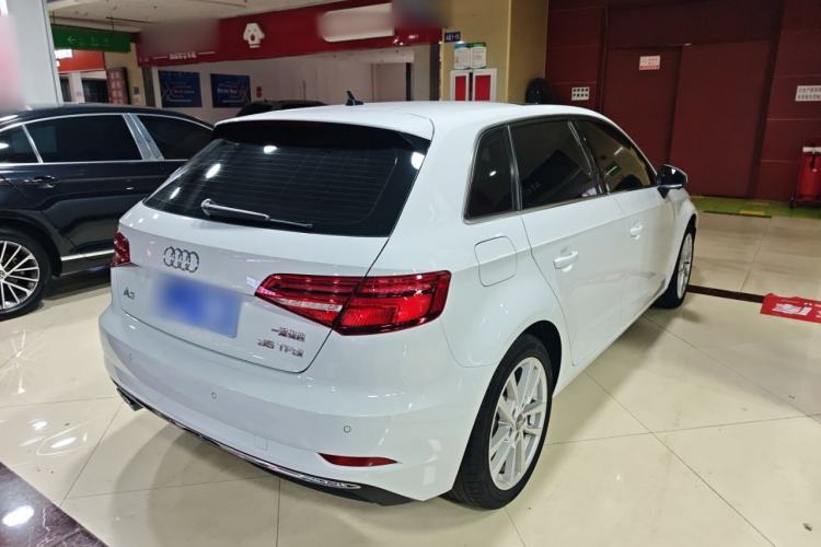 Used Audi A3 2020 Restyled Sportback 35 TFSI Entry-Level China VI Emission Standard
