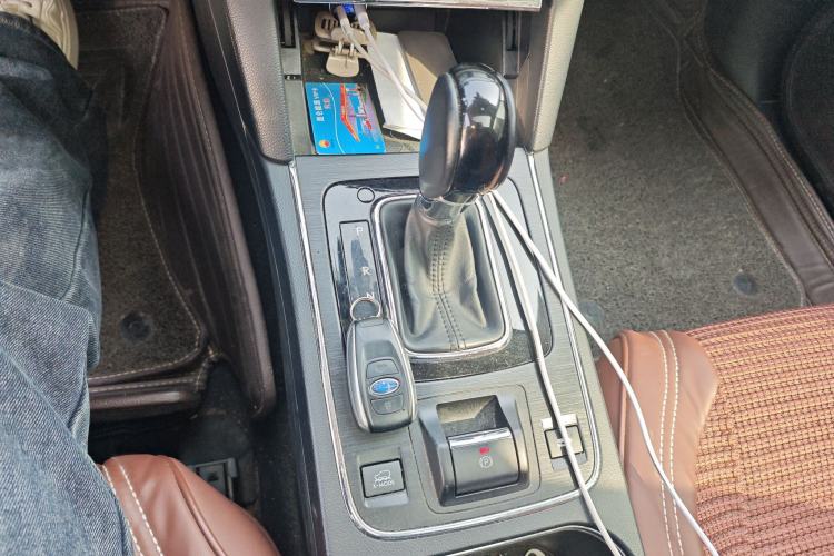 Used Subaru Outback 2017 2.5i Sport Navigation Edition with EyeSight Gear Lever