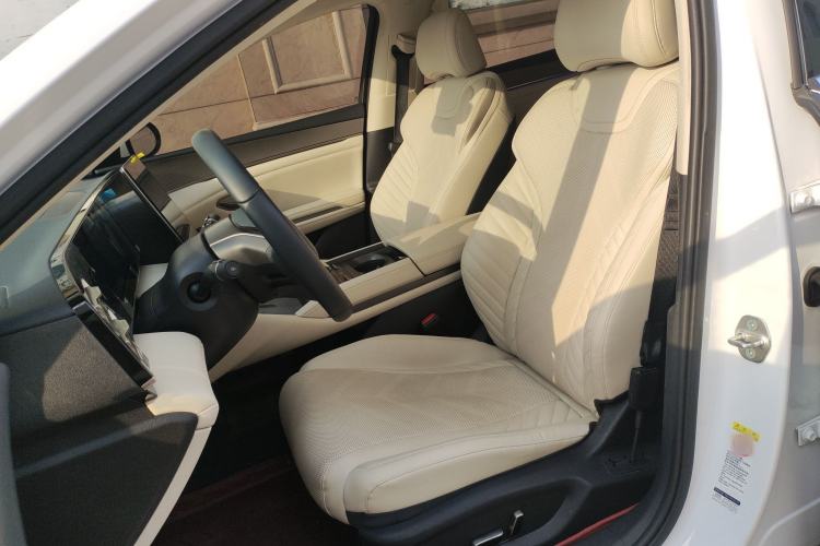 Used BYD Qin L 2024 DM-i 120KM Excellence Model
