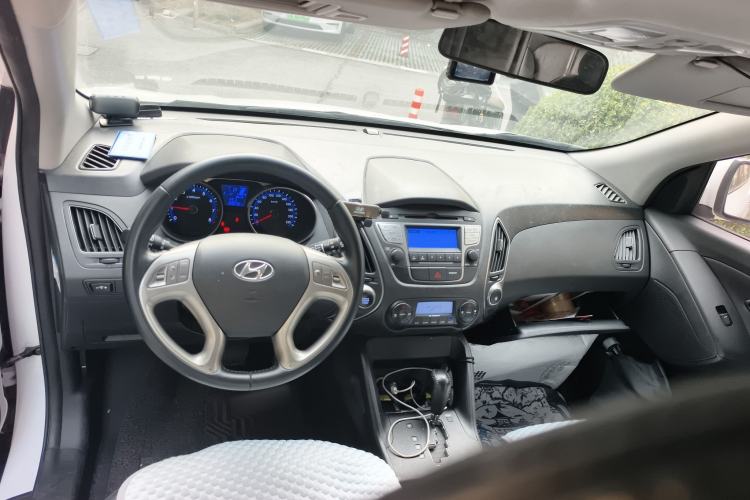 Used Hyundai ix35 2015 2.0L Automatic 2WD Smart Type China IV
