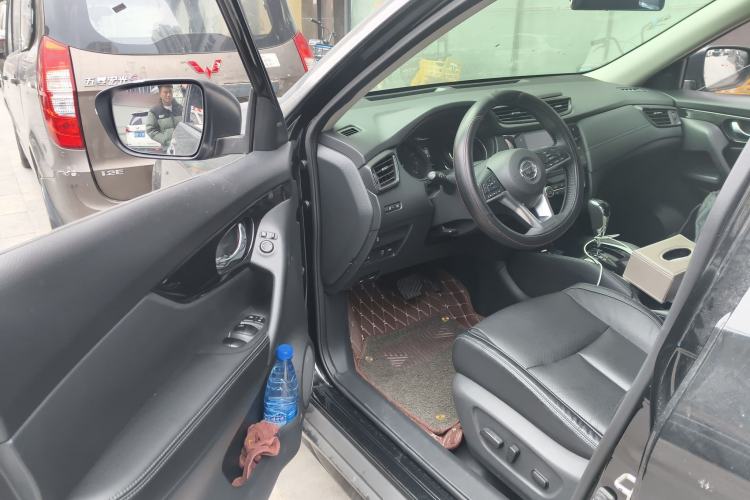 Used Nissan X-Trail 2019 2.0L CVT Smart Connect Comfort Edition 2WD Driver Seat