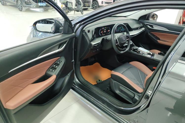 Used CHANGAN Eado 2023 Changan Edition PLUS Blue Whale NE 1.4T GDI DCT Prestige Version