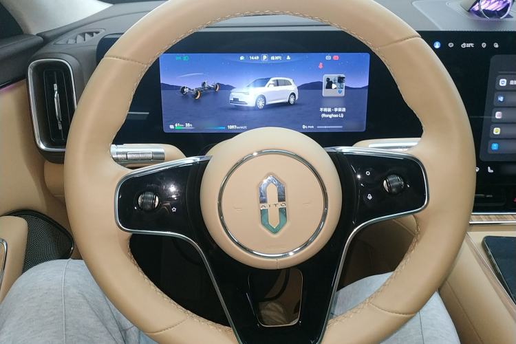 Used Hima AITO M8 2025 Extended-Range Max Version 37 kWh 6-Seater
