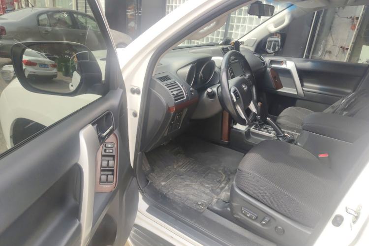 Used Toyota Prado 2014 4.0L Automatic TX-L NAVI
