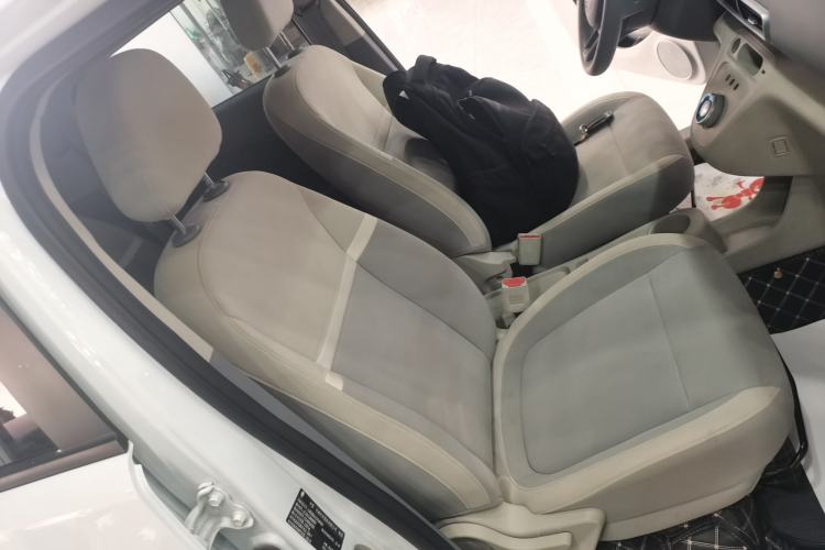 Used ORA White Cat 2020 305 km Luxury Version Right Front Seat