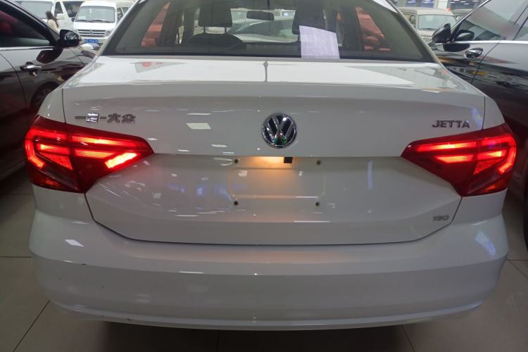 Used Volkswagen Jetta 2017 1.5L Manual Fashion Edition
