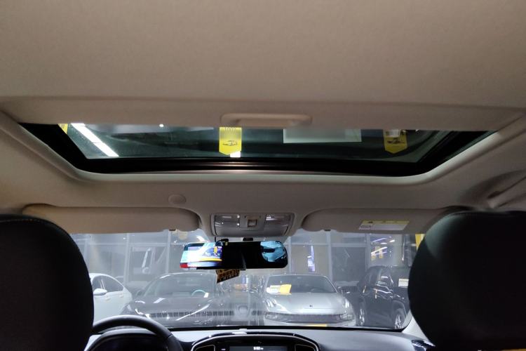 Used Kia kx1 Stonic 2021 1.4L CVT Fun & Sunroof Model
