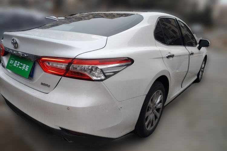 Used Toyota Camry 2018 2.0G Luxury Edition
