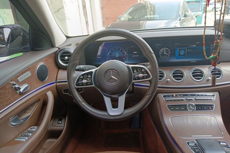 Used Mercedes-Benz E-Class 2019 E 200 L 4MATIC Steering Wheel