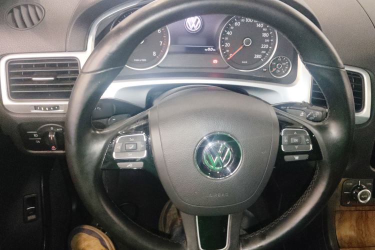 Used Volkswagen Touareg 2014 4.2L Standard Edition