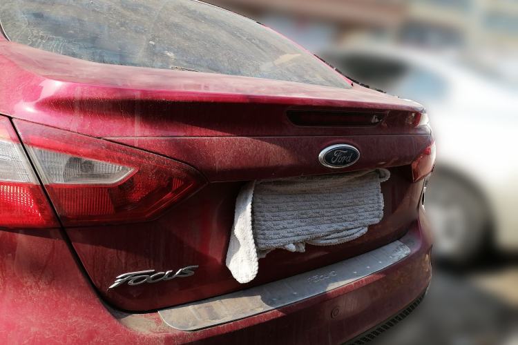 Used Ford Focus 2012 Sedan 1.6L Automatic Fashion Edition